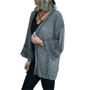 POL Boho Embroidered Open-Front Kimono Cardigan - Gray